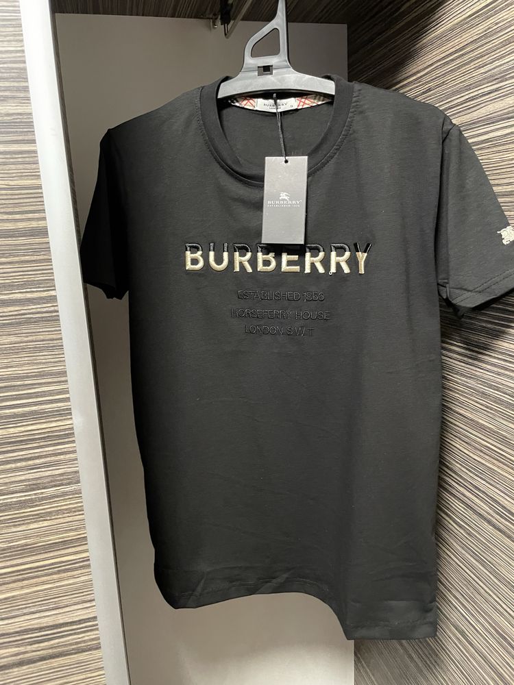 Тениска Burberry