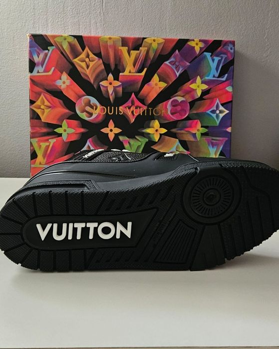 Adidași Louis Vuitton