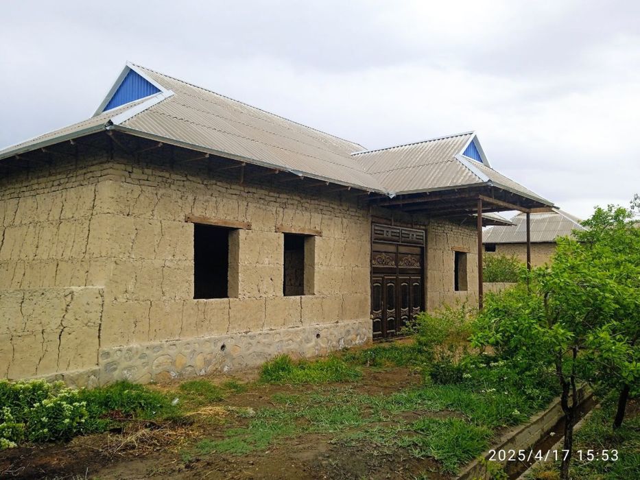 Навбахор тумани, Гулистон махалласида уй сотилади.