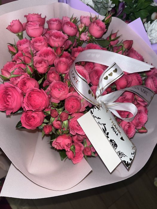 Букет цветов спрей розы