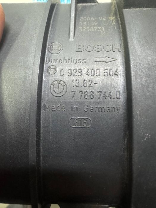 Debitmetru aer 2.0 M47 Diesel BMW Seria 1 3 E87 E90 E91 E92 E92 7 788