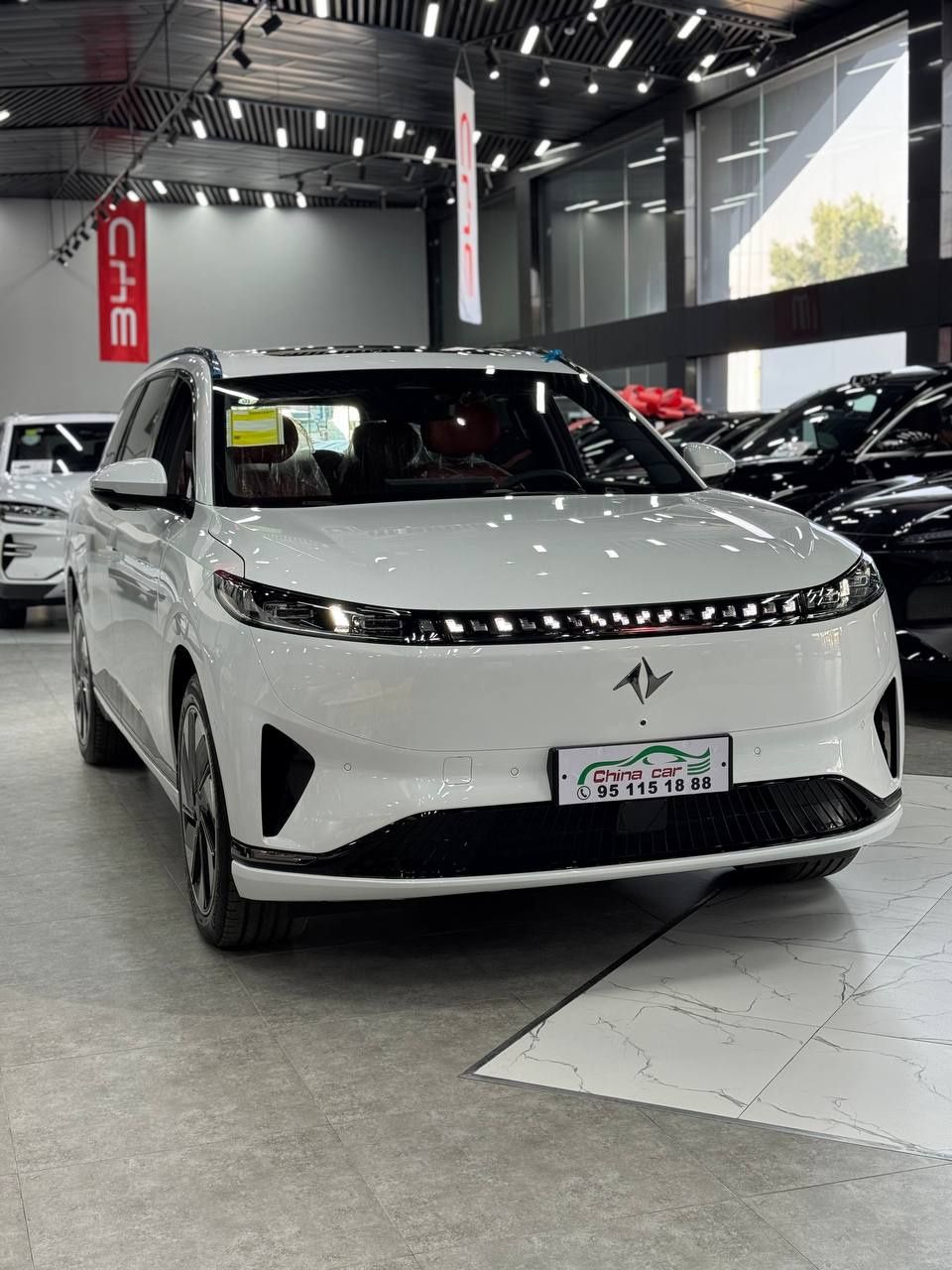 Dongfeng 008 max 2025  hybrid nalichi