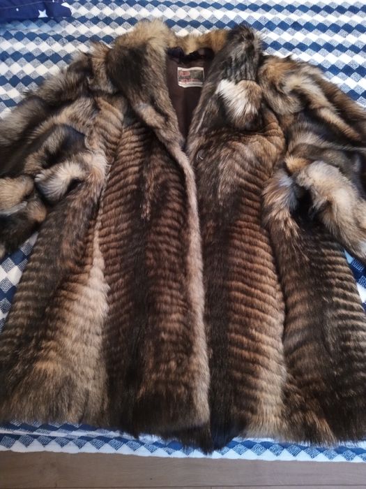 Vând haina de blana