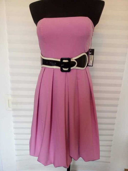 Новое женское платье испанского бренда Rinascimenta.