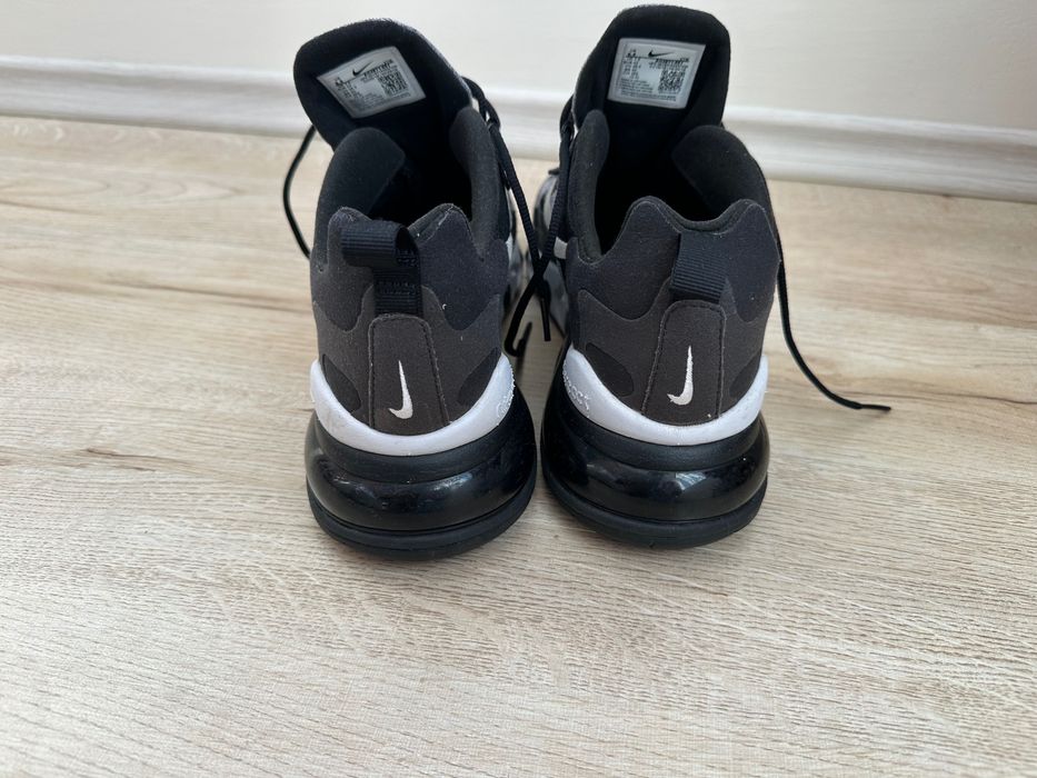 Маратонки NIKE AIR MAX 270 REACT