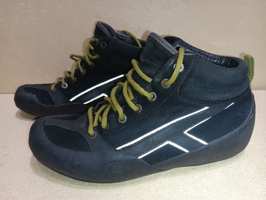 Рокерски боти Hilfiger N38 - 35 лв