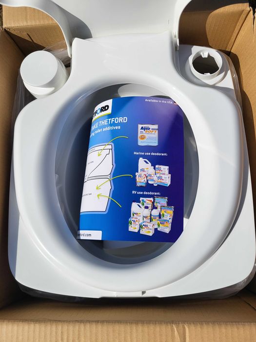 Toaleta portabila chimica THETFORD PORTA POTTI 365