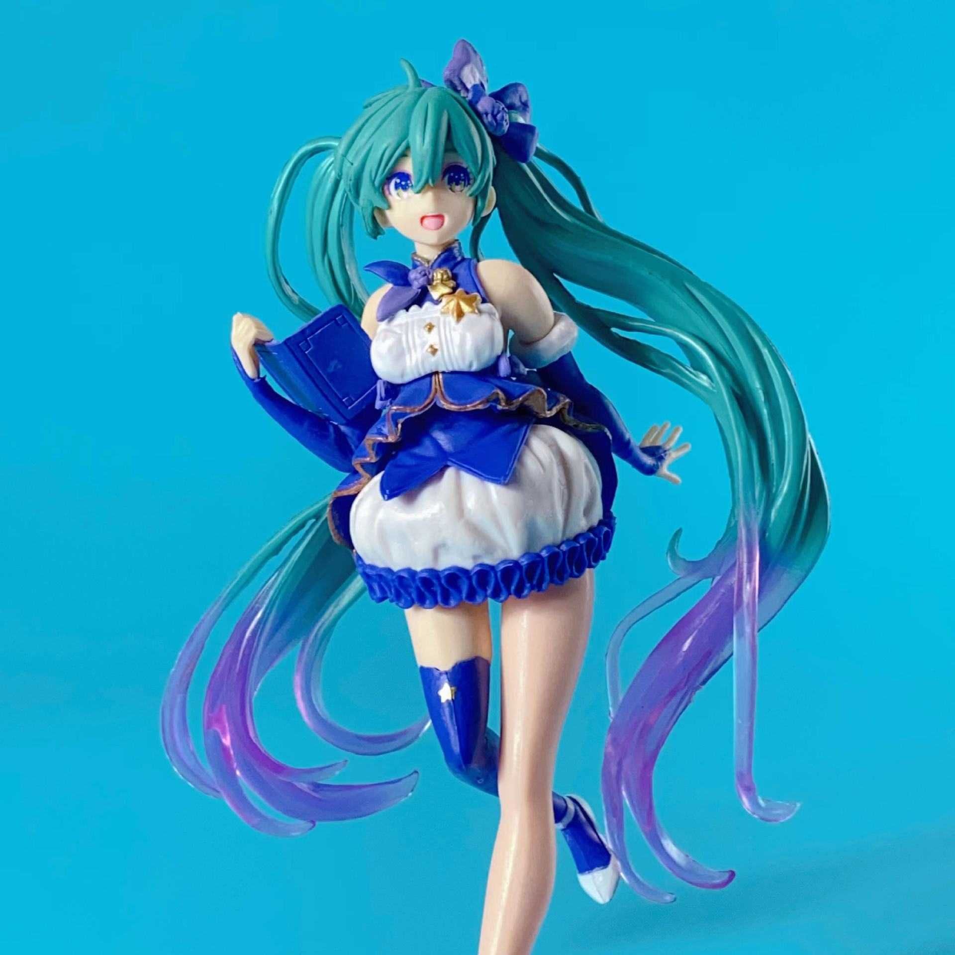 Figurina Anime Vocaloid - Hatsune Miku Winter Version