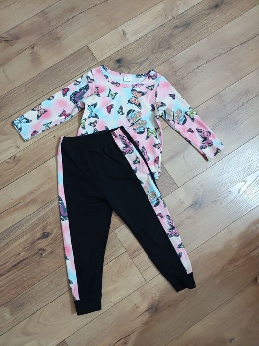 Hăinuțe bebe și ghetuțe