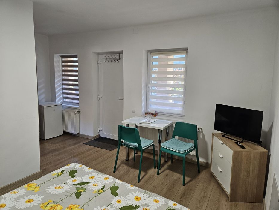 Apartament tip pensiune în Florești – 3 camere cu baie proprie