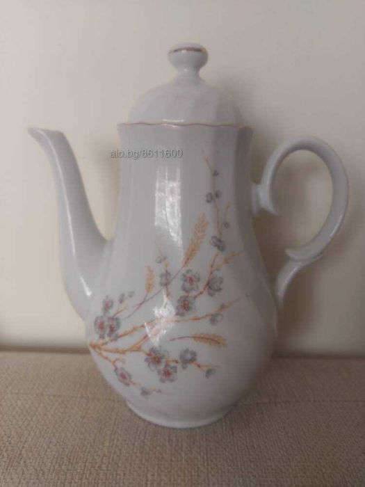 Порцеланова кана с позлата Китка, нова