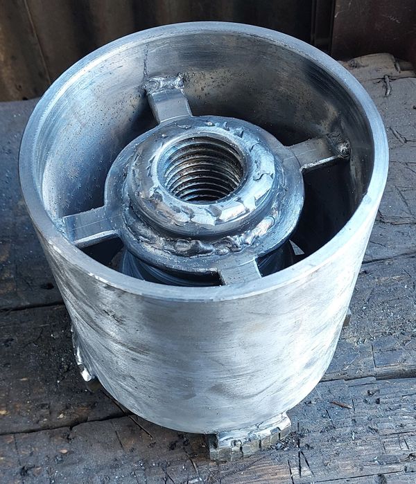 Vând utilaj de forat fîntîni