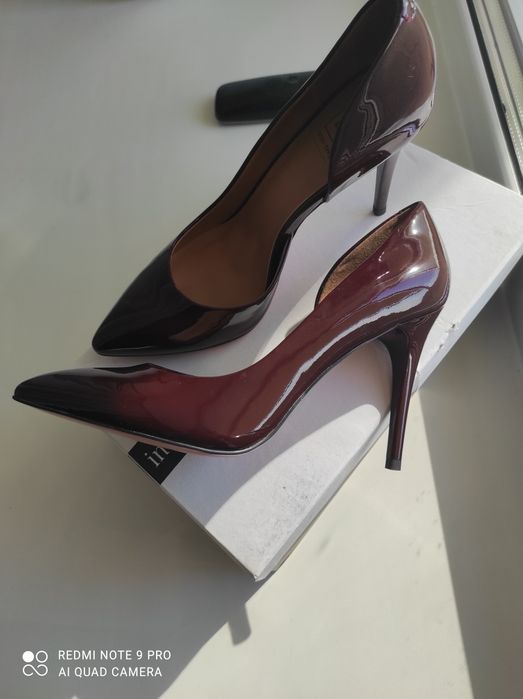 Туфли новые лак размер 39