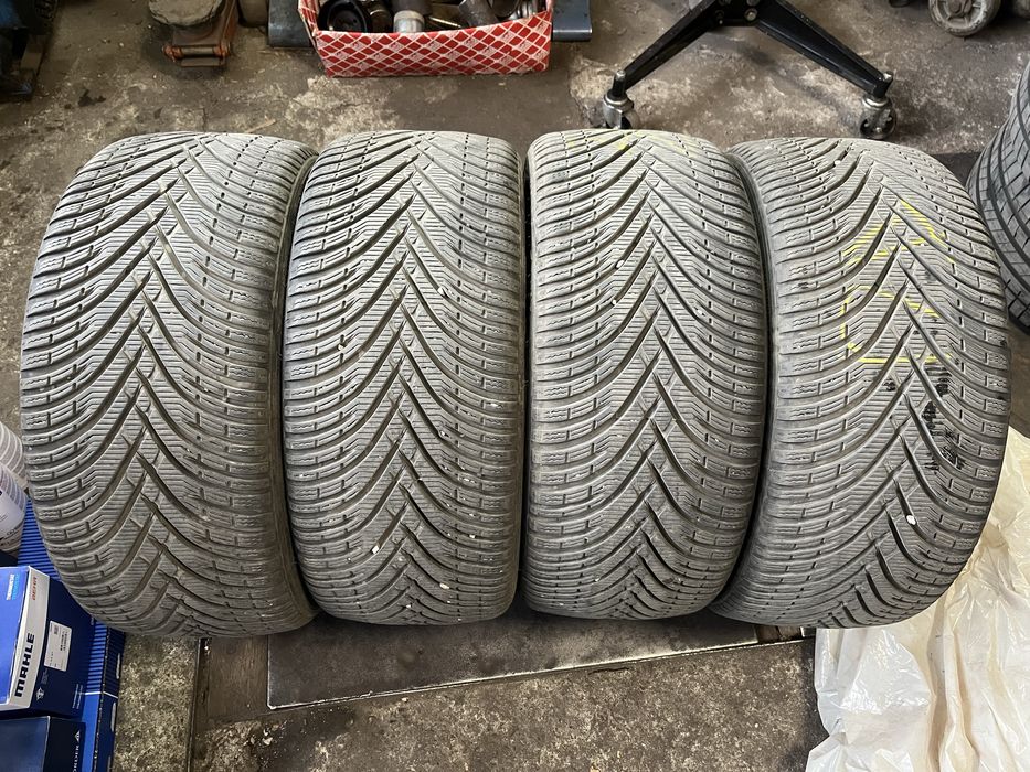 Зимни гуми 225 40 18 KLEBER 4 броя