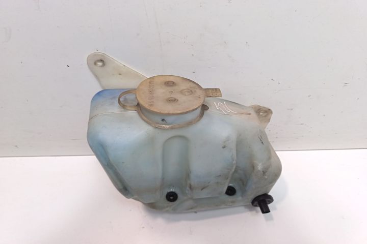 Vas lichid parbriz A6398690220 Mercedes-Benz Vito W639