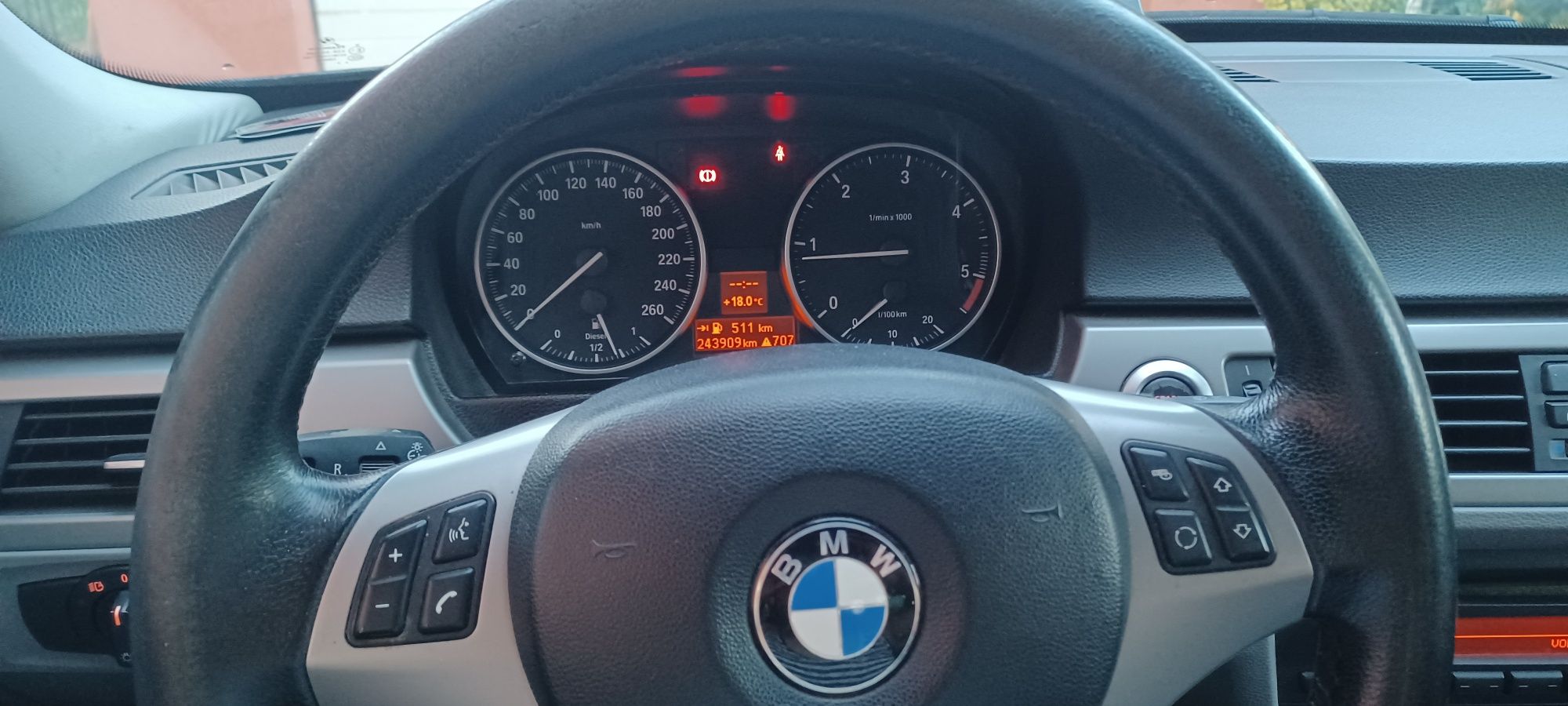 Vand BMW 320d varianta limousine