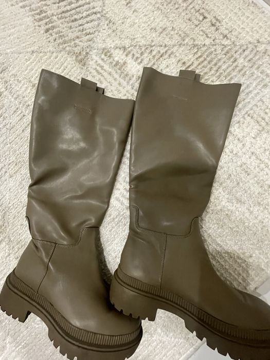 Сапоги h& m 7000 тг