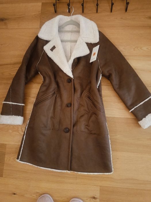 Чисто ново топло  палто WoodFashi.     on.
С етикет ,по етикет ХС ,но