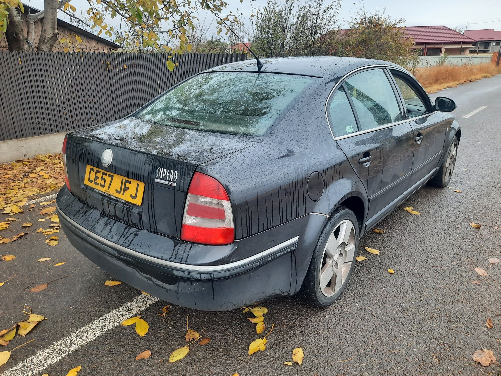 Dezmembrez Skoda Superb 2.0 tdi