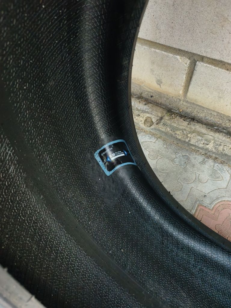 Продается шины r20