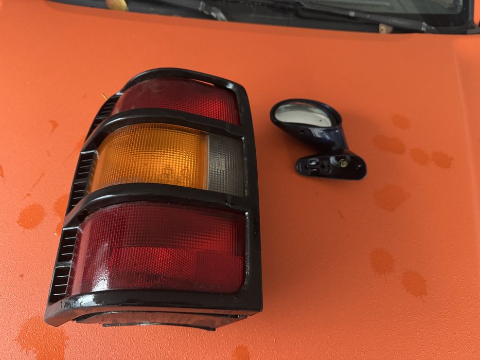 Lampa stg spate pajero i