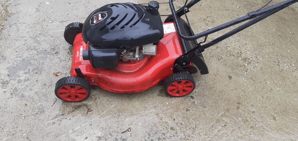 Mașină de tuns iarbă Mtd!