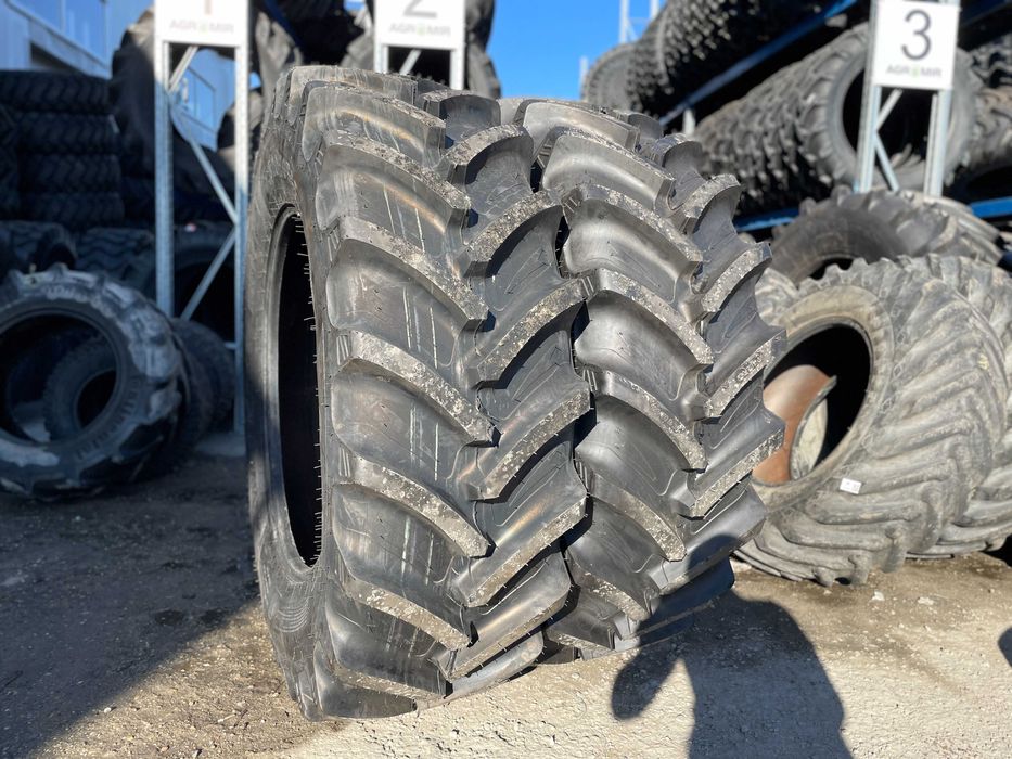 Cauciucuri noi Radiale de tractor spate cu livrare rapida 520/70R38
