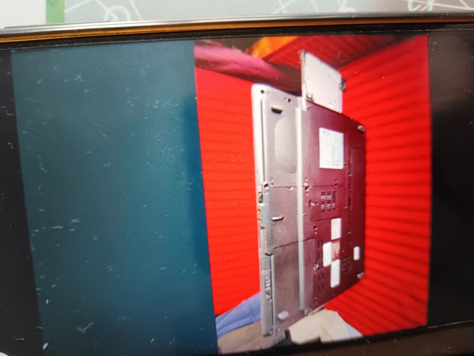 Laptop Toshiba în stare perfectă de funcționare foarte bine întreținut