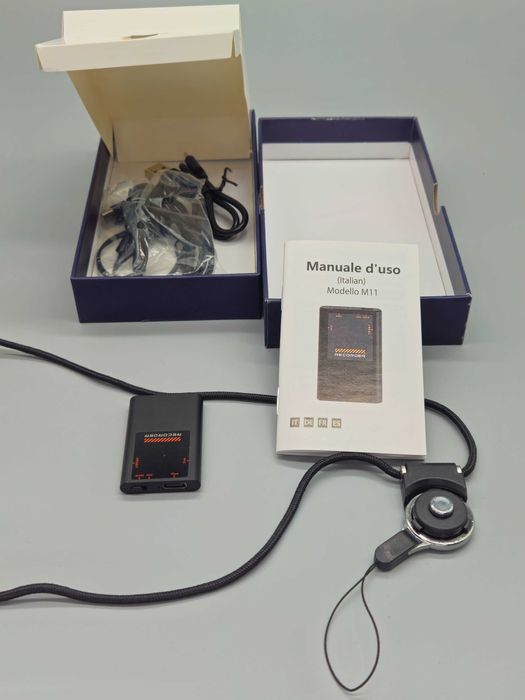 Дигитален диктофон M11 с метален корпус, FM радио и гласово активиране