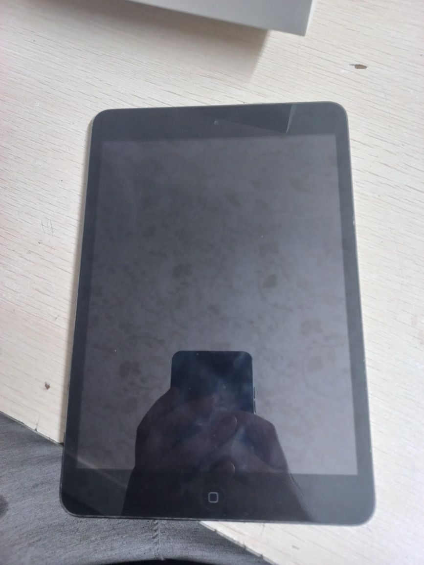 Продам iPad mini