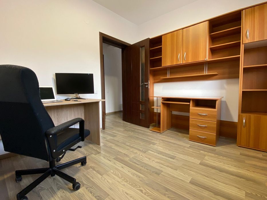 Privat inchiriez apartament 3 camere