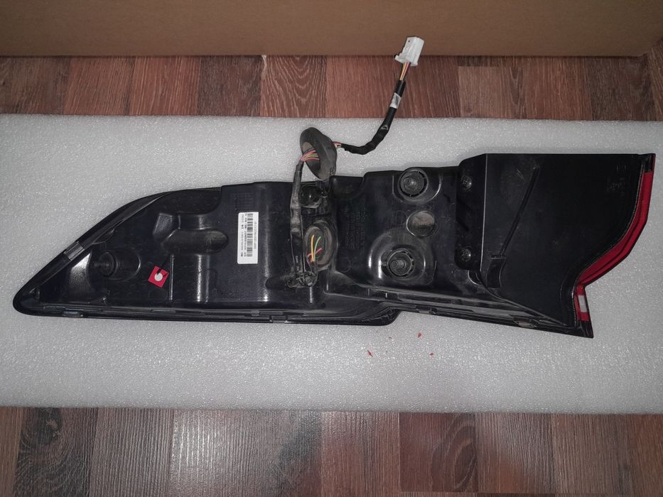 Продаётся задняя левая фара BYD song plus champion.