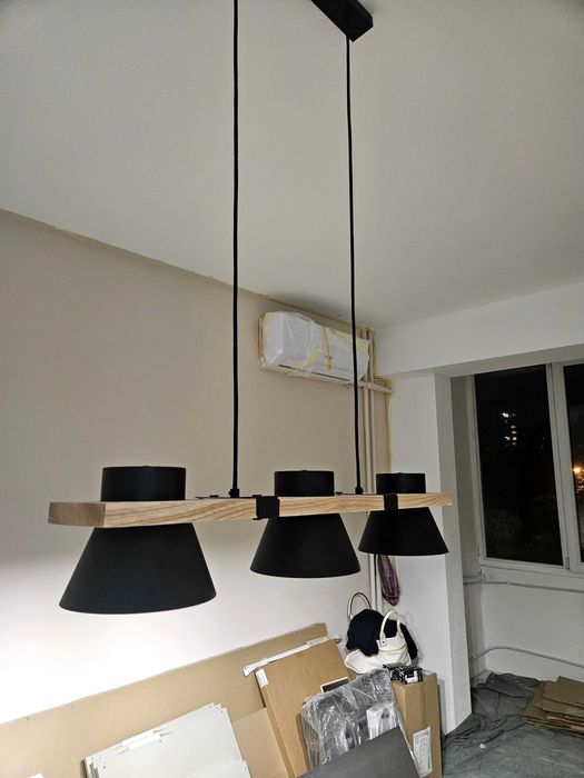 Полилей, висяща лампа EGLO в черно и дърво нов , заедно с крушките.