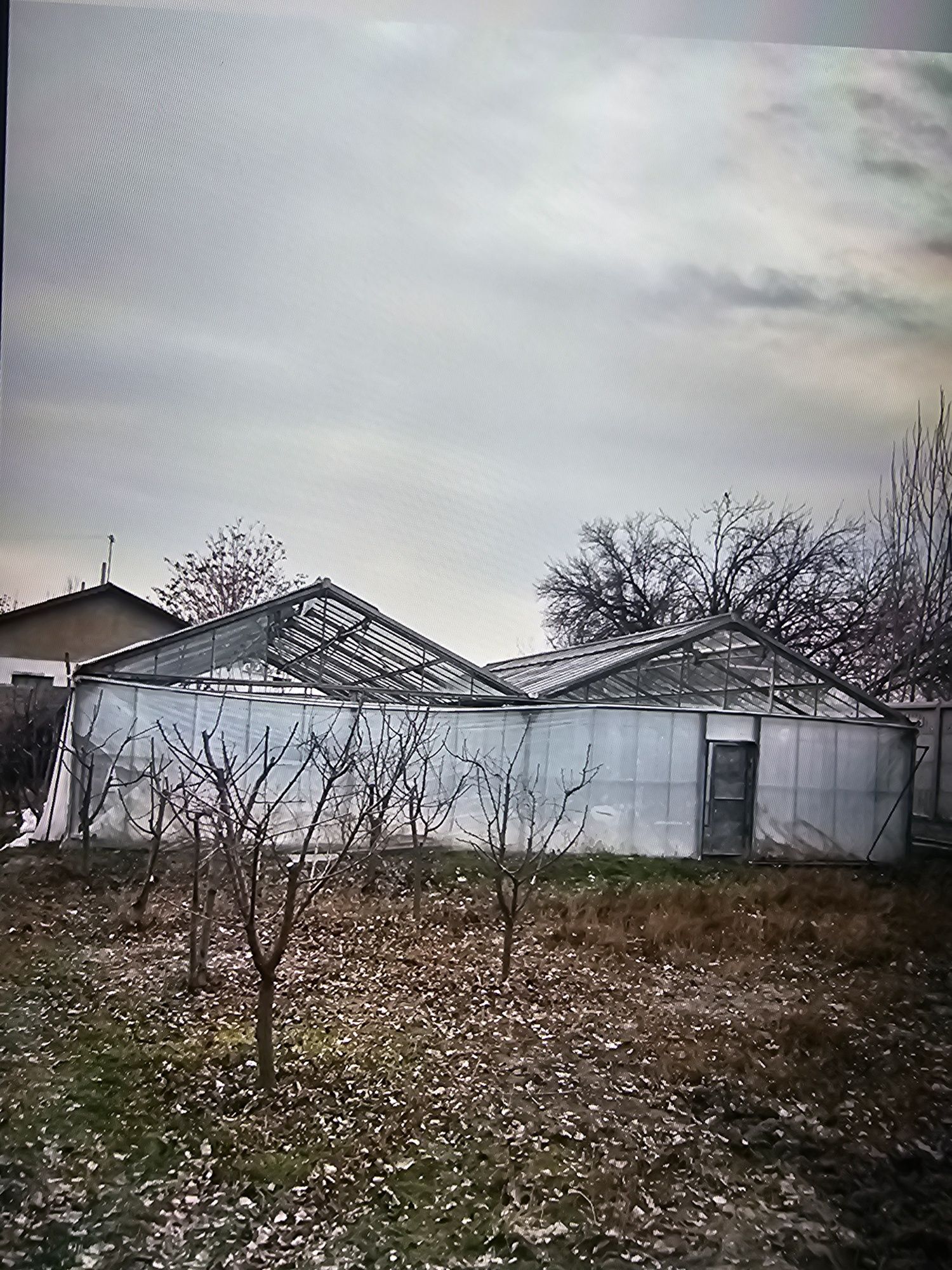 Теплица парник установка