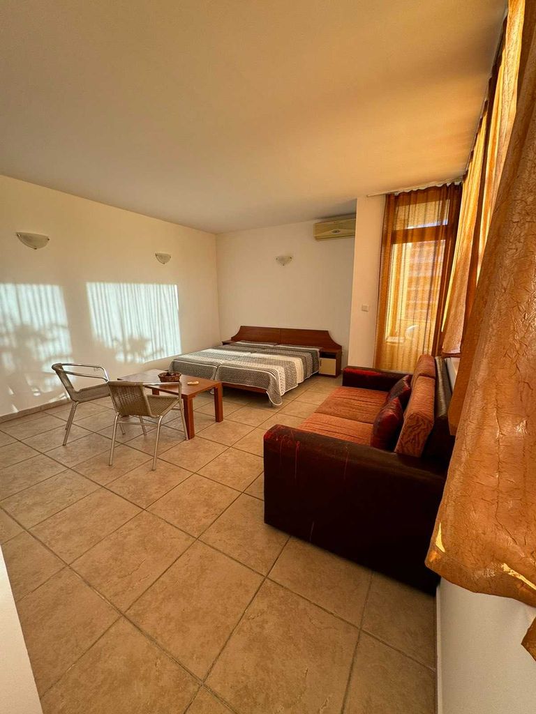 Продава се Тристаен апартамент в к.к. Слънчев бряг - 88 кв.м за 1023 €/кв.м - Снимка #3