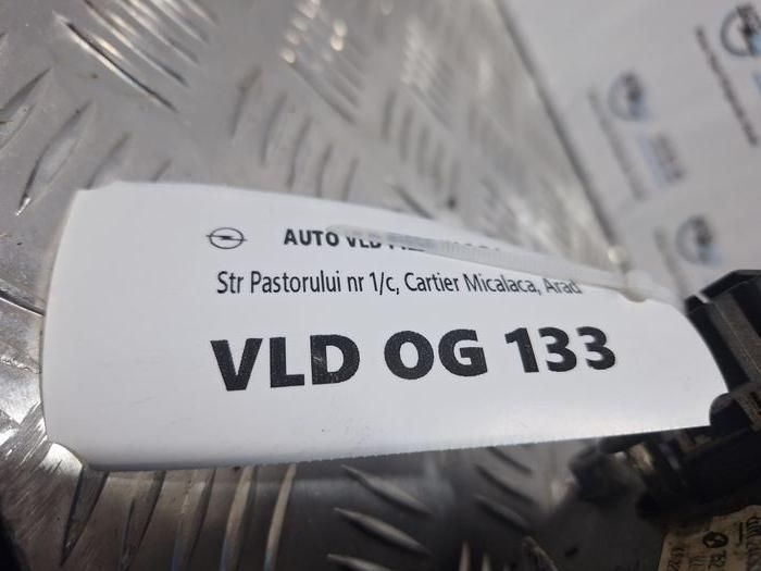 Oglinda stanga 5 pini Opel Vectra C facelift