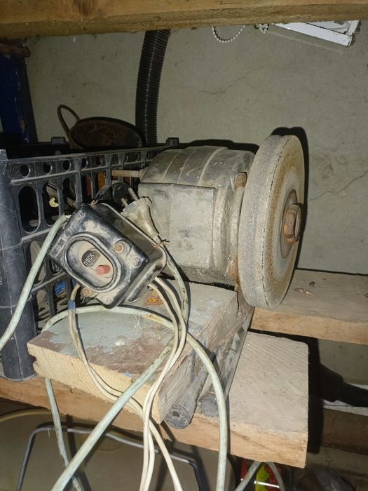 Продам точильный станок, мотор