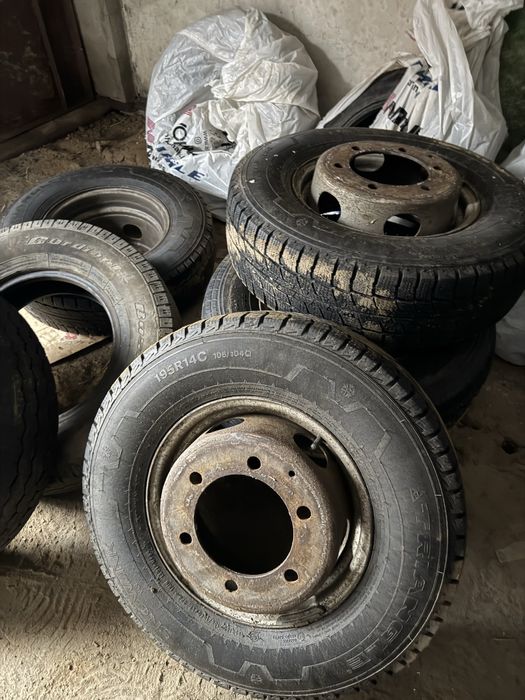 Продам диски с резиной от VW LT 195/80 R14C