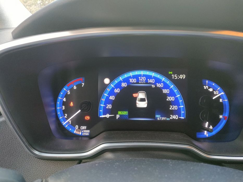 Toyota Corolla 1.8 Hibrid impecabil