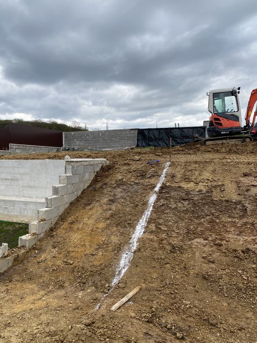 Inchiriez miniexcavator, Miniexcavator de inchiriat (Execut Lucrari)