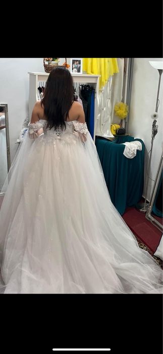 Rochie de mireasa Vladyan - probare in Oradea