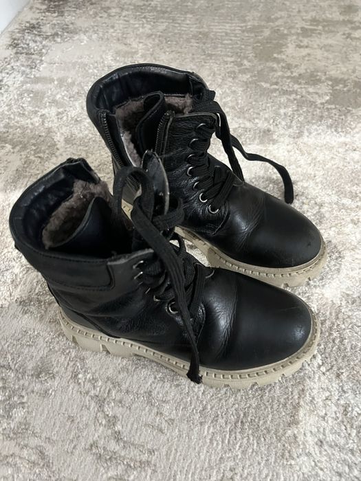 Продам зимние сапоги 33 рр для девочки