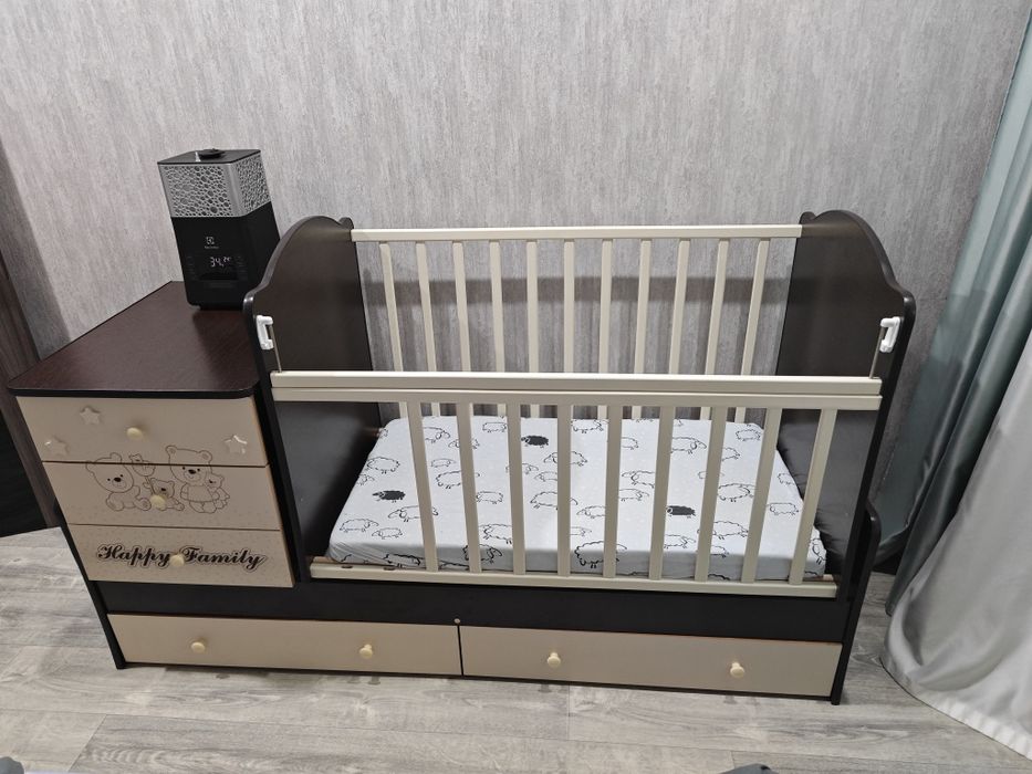 Продам детскую кроватку