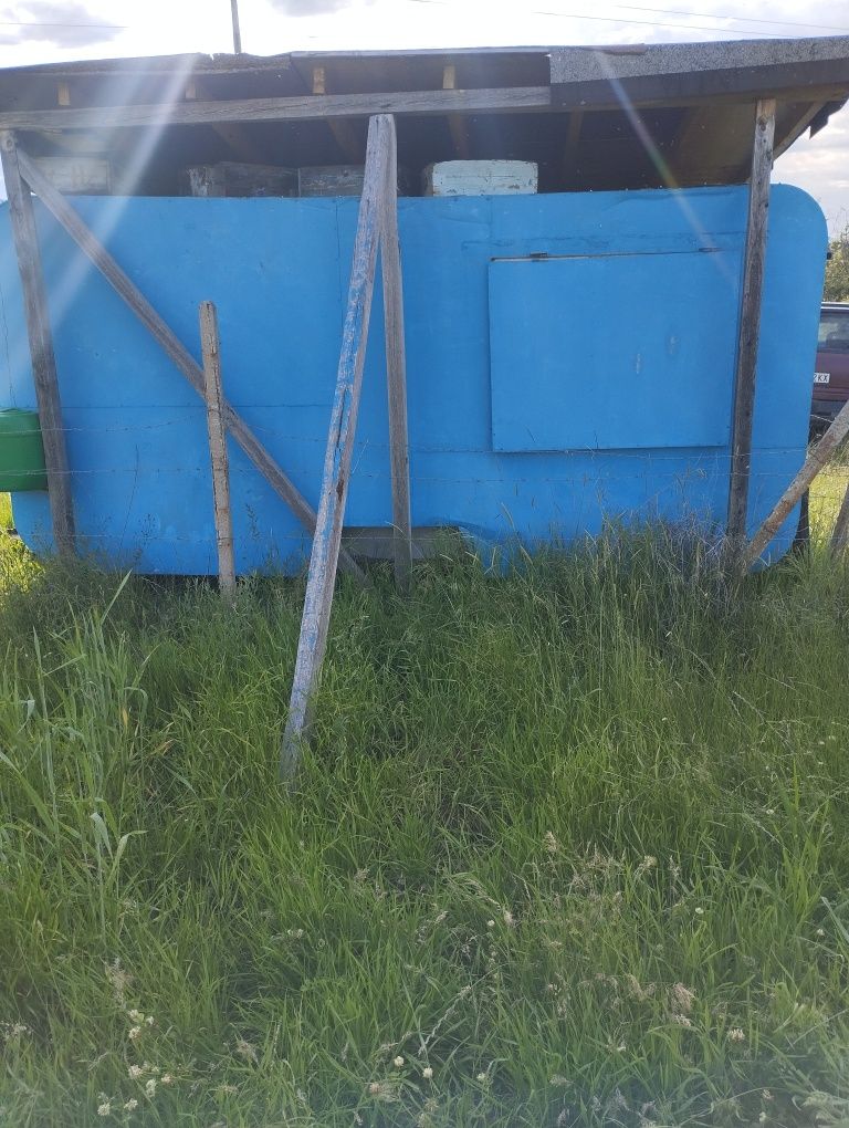 Стара каравана 4 метра