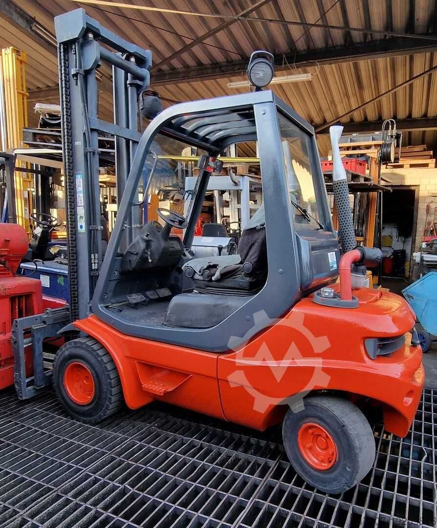 Мотокар Нисан 30 Pu, 200 броя