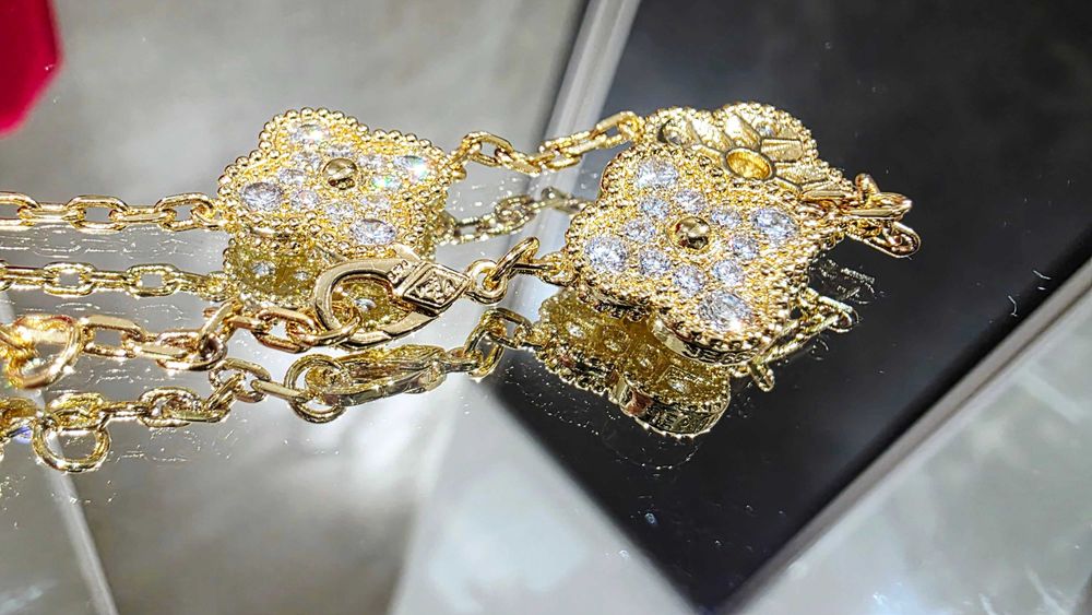 Van Cleef & Arpels VCA 5 Gold Diamond Vintage Alhambra Дамска Гривна