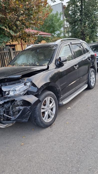 De vânzare auto Hyundai Santa fe 2 2011 avariat