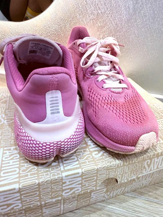 Маратонки за бягане Under Amour 38 номер