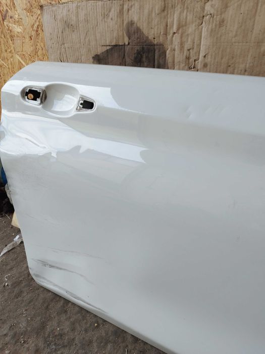 Врата за БМВ Ф 32/33 повредена