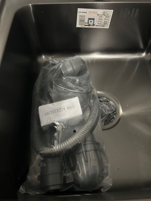 Нова Черна мивка за вграждане със сифон